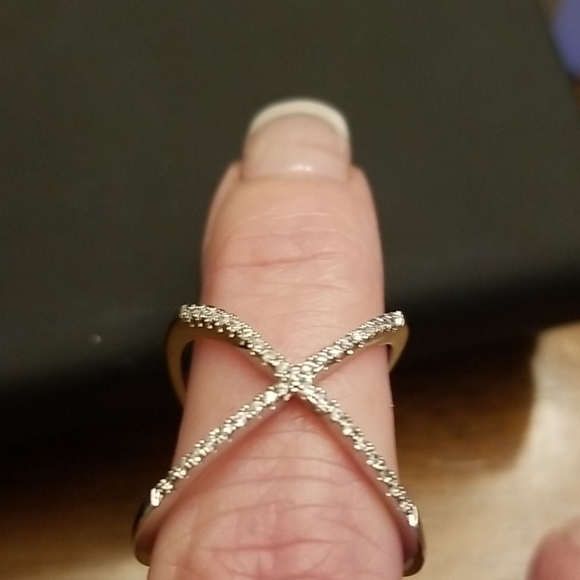 Ashlynn Avenue silver ring - Picture 2 of 8